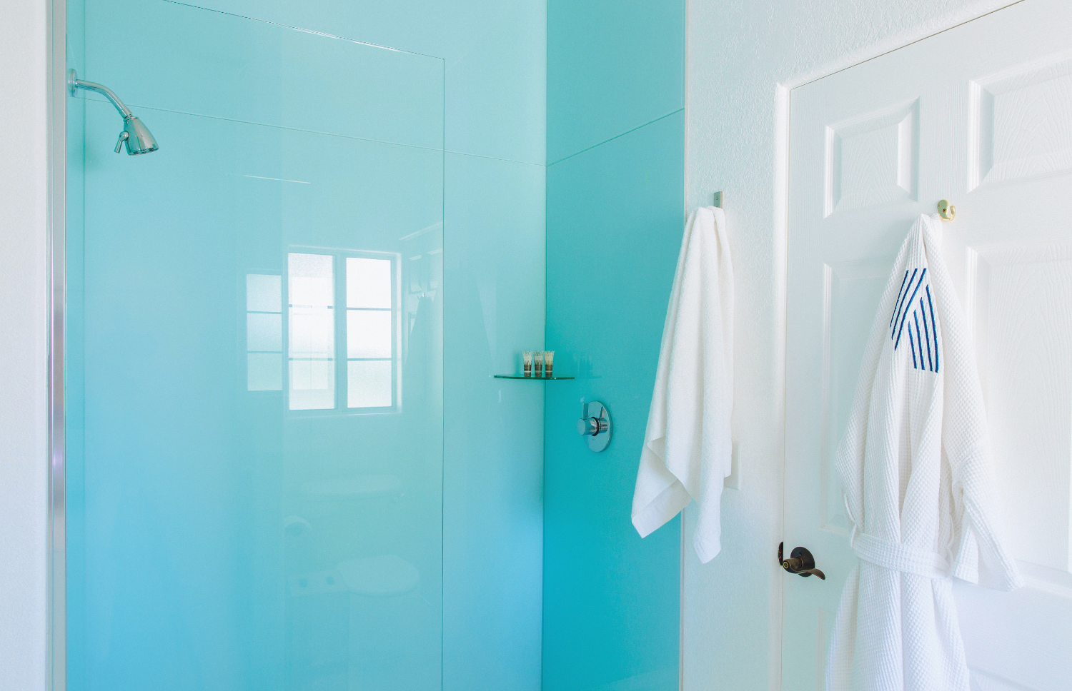 Poolside King Deluxe Room Alcazar Hotel-Bathroom Alcazar shower robes