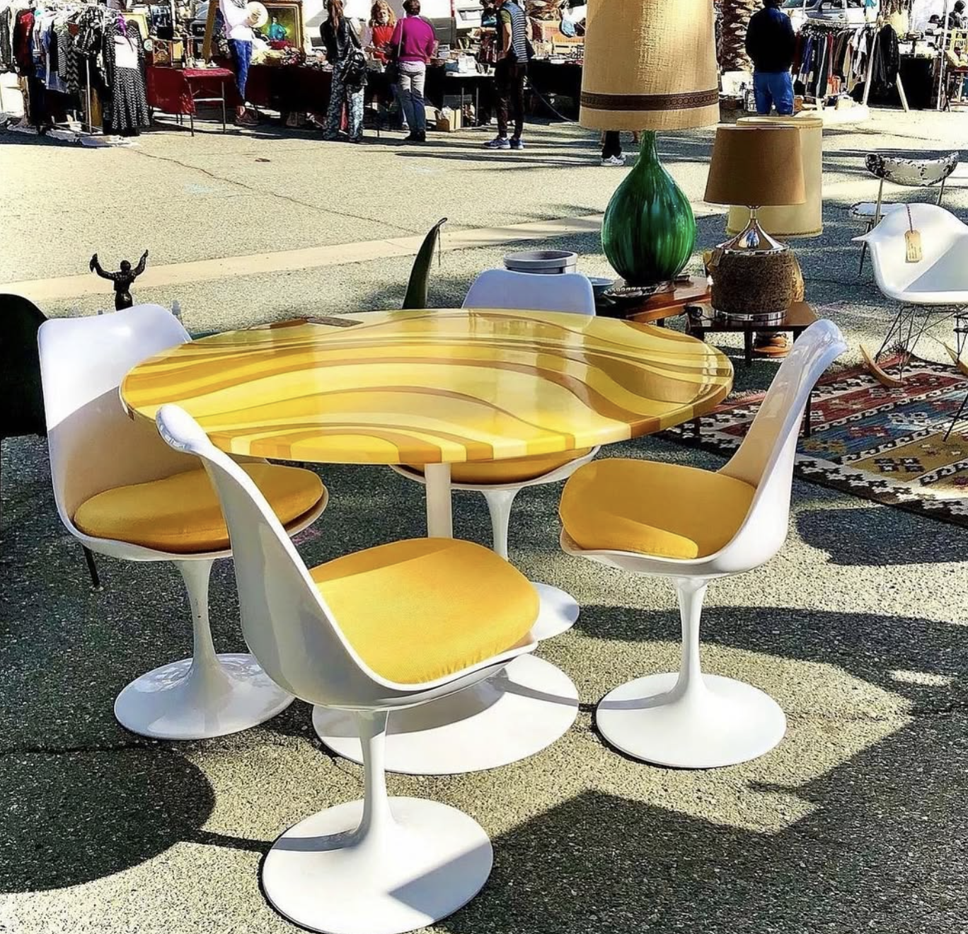 Palm Springs Vintage Market shopping near Alcazar boutique hotel